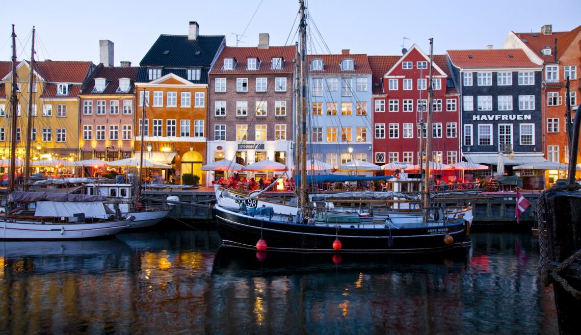 Danimarka vizesi nasıl alınır 2026 güncel başvuru rehberi Kopenhag Nyhavn