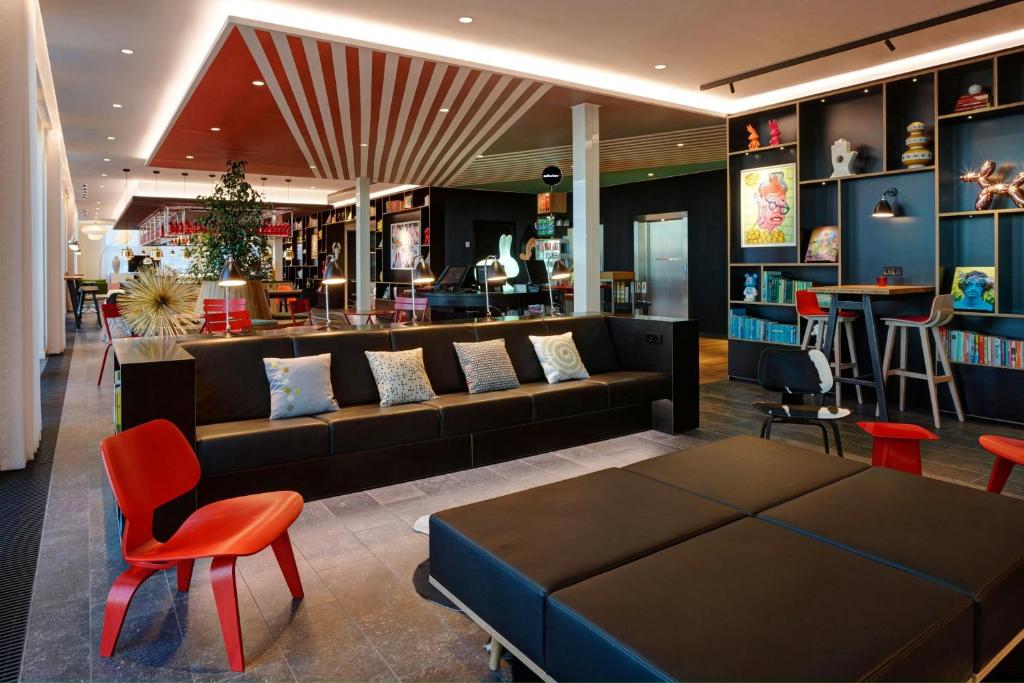 Kopenhag konaklama bütçe dostu CitizenM otel odası